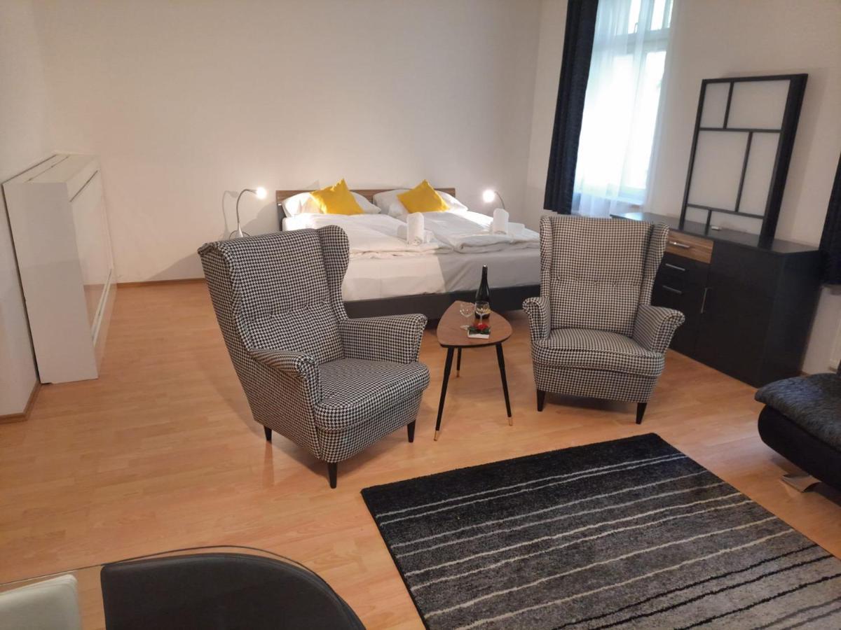 Apartman Nad Kolonadou Karlovy Vary Exterior photo